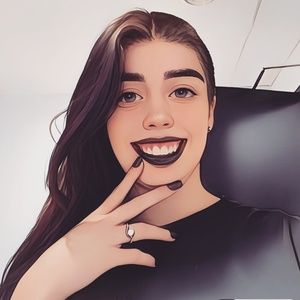 Meet your Posher, Abigail